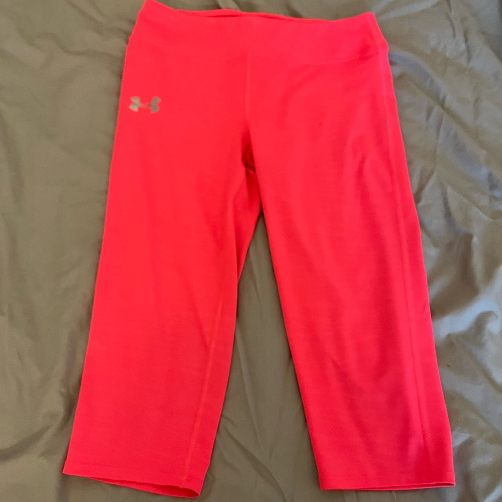 Pink Under Armour capri work out pants